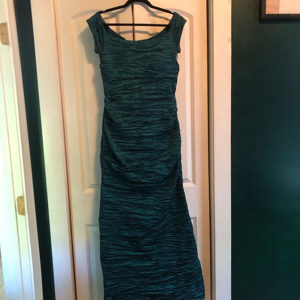 Alex Evenings Green Ruched Maxi Dress